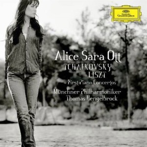 [중고] Alice Sara Ott / First Piano Concerto (dg7713)