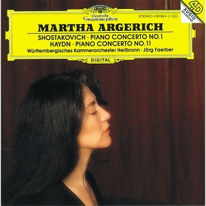 [중고] Martha Argerich, Jorg Faerber / Shostakovich : Piano Concerto Op.35, Haydn : Harpsichord Concerto Hob.XVIII:11 (dg3124)